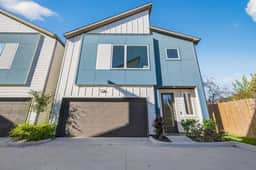 FIFA World Cup | Luxe 3BR Townhome | King Suite