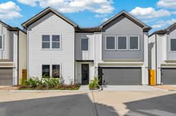 Stylish Home w/ Yard - Minutes from Houston Dwtn