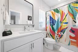 3BR Houston Pop Art Stay with Free Parking & Yard