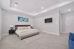 Modern Hot tub Home | 3BR/2.5BA | 15mi to NRG