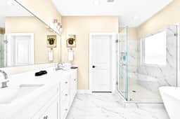 Charming 3BR with Parking 20 mins from NRG Stadium