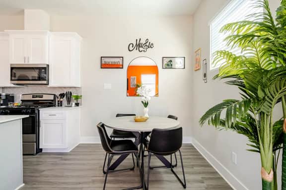Spacious Home w/ Parking- 30 mins from MD Anderson