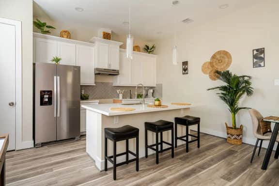 Family Escape w/ Game Table & Cozy Stay