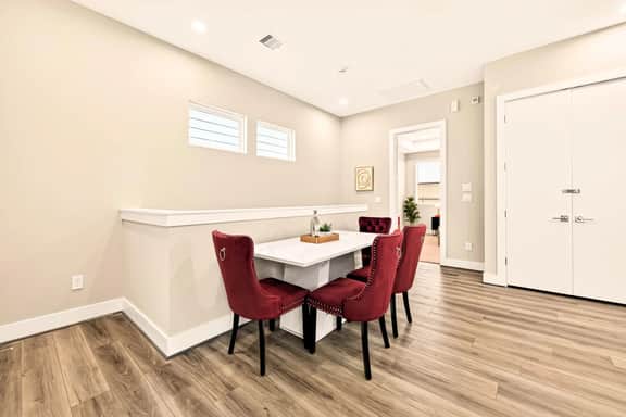 Charming Downtown 3BR Cozy Family Escape