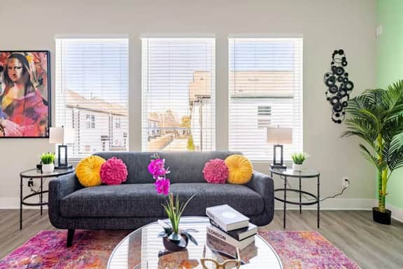 Spacious 3BR Stay w/ Parking - 7mi from Downtown
