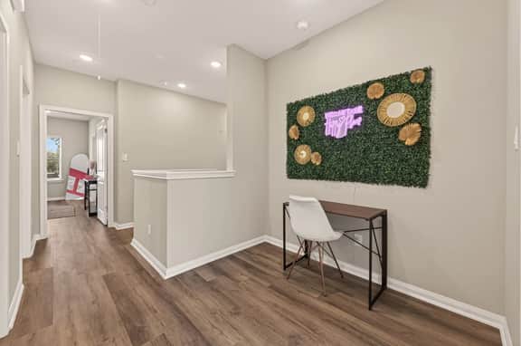 Convenient 3BR 9 mins from Dwtn Houston w/ Parking