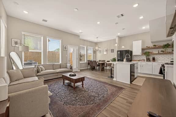 3BR Near Houston Dwtn w/ Grill, Parking & Yard