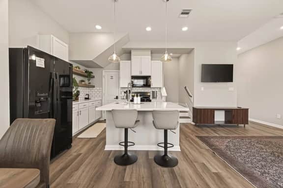 3BR Near Houston Dwtn w/ Grill, Parking & Yard
