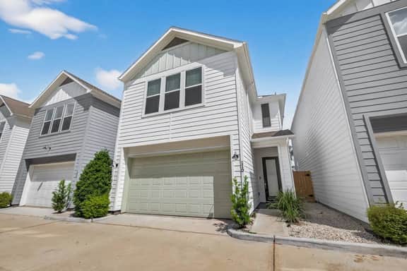 Modern Downtown Houston 3BR Family Retreat