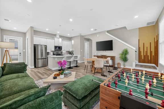 Modern Downtown Houston 3BR Family Retreat