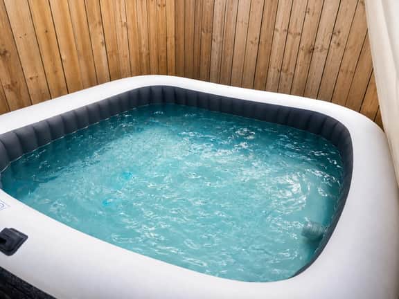 Cozy 3BR Home w/ Hot Tub & Private Parking