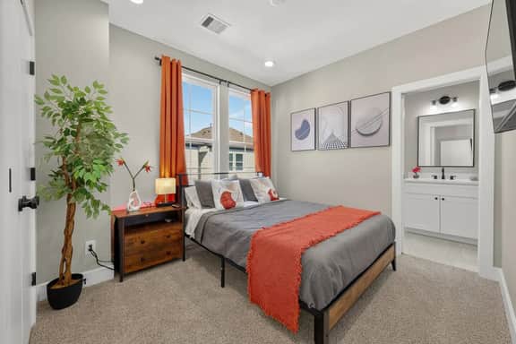 Cozy 3BR Home w/ Hot Tub & Private Parking