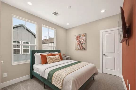 FIFA World Cup | Urban Houston 3BR Townhome + King