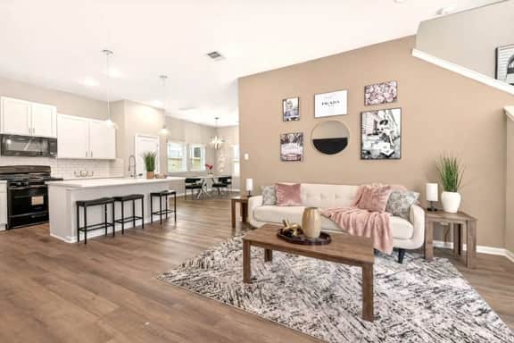 3BR Cozy Getaway w/ Free Parking & Outdoor Space