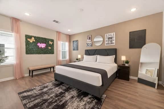 3BR Cozy Getaway w/ Free Parking & Outdoor Space