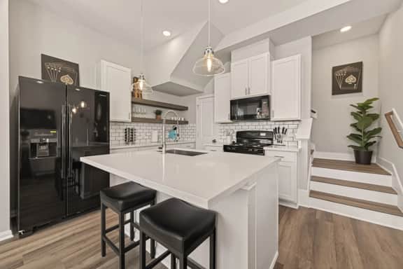 Modern Home with Parking - 18 mi from HOU Airport