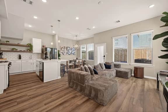 Spacious 3BR w/ Yard- Minutes from Top Attractions