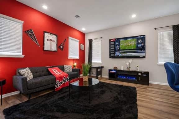 Stylish 3BR Houston Getaway | Family Friendly