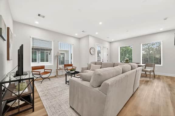 Spacious family stay | Room for fun | Easy parking