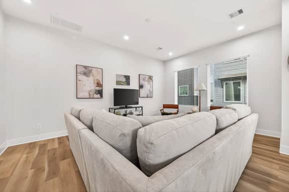 Spacious family stay | Room for fun | Easy parking