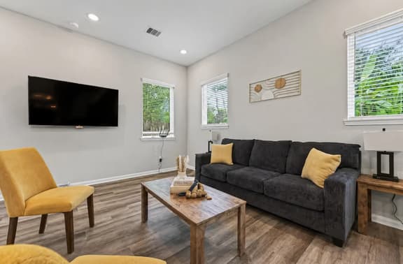 FIFA World Cup | Cozy Downtown 3BR + Free Parking