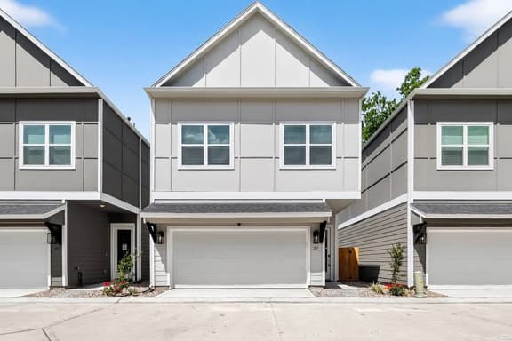 Bright 3BR Retreat w/ Parking, Backyard & Kitchen