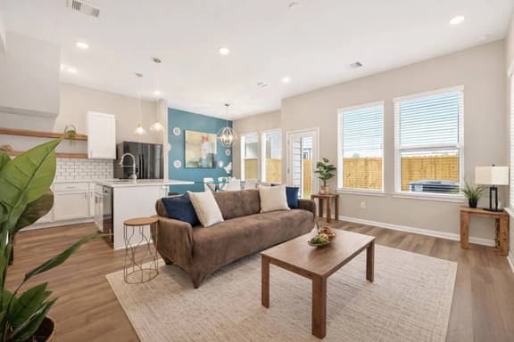 Modern 3BR Sleeps 6 + Yard | FIFA World Cup Stay