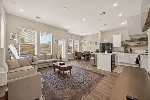 3BR Near Houston Dwtn w/ Grill, Parking & Yard
