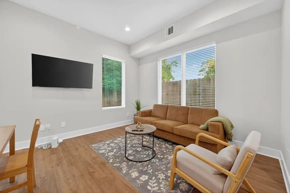 FIFA World Cup | 3BR Houston | Backyard + Parking