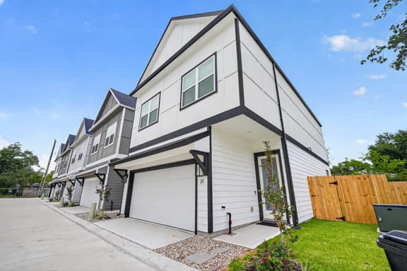 Cozy Houston Home- Close to HOU Airport & Downtown