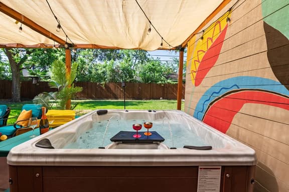 4BR Houston Getaway w/ Hot Tub, Parking & Yard