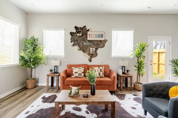 FIFA World Cup | NEW 3BR Townhome | 11mi Downtown