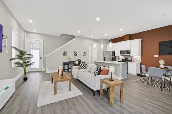 Pet-Friendly 3BR w/ Parking - 7 mins from Downtown