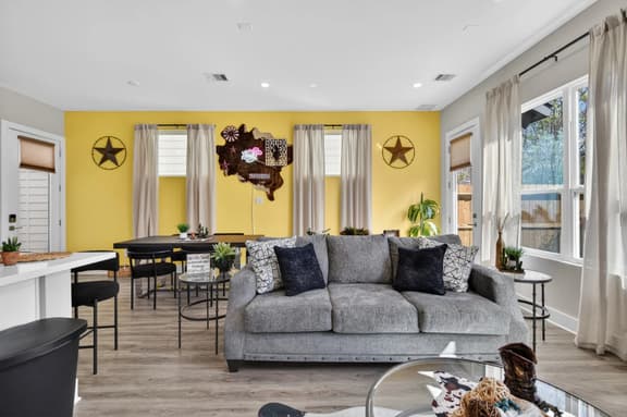 NEW 3BR HTX + Self Check-In | FIFA World Cup Ready